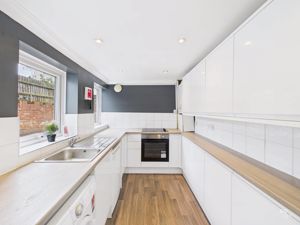 KITCHEN- click for photo gallery